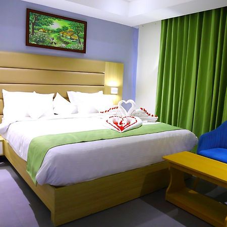 Abhayaa Hotel Visákhapatnam Kültér fotó