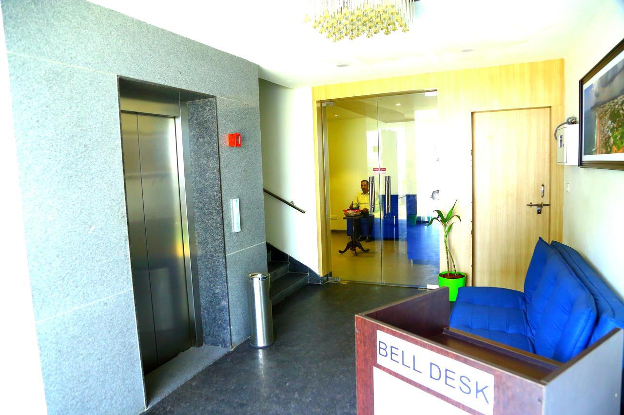 Abhayaa Hotel Visákhapatnam Kültér fotó